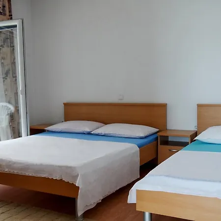 Anamaria Apartamento Pag Town